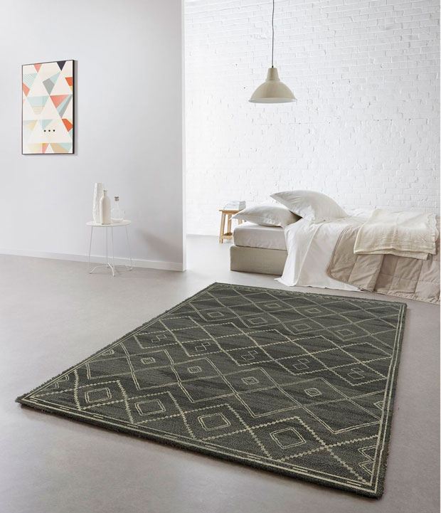 5 productos trendy que debes tener alfombra elegance cosy negra homy