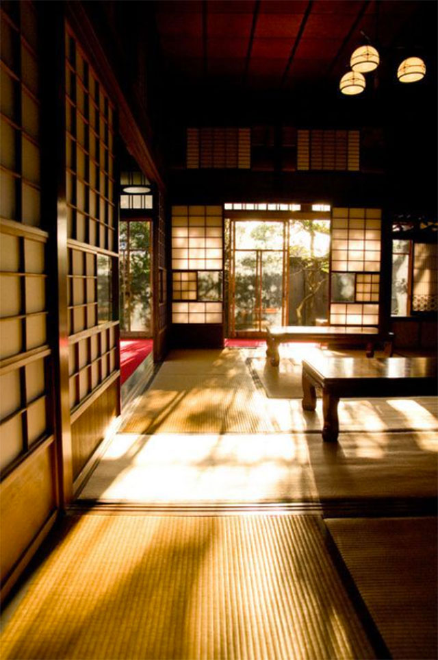 Vista interior de un hogar japonés.