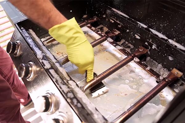 �C�mo limpiar y guardar tu parrilla a gas?