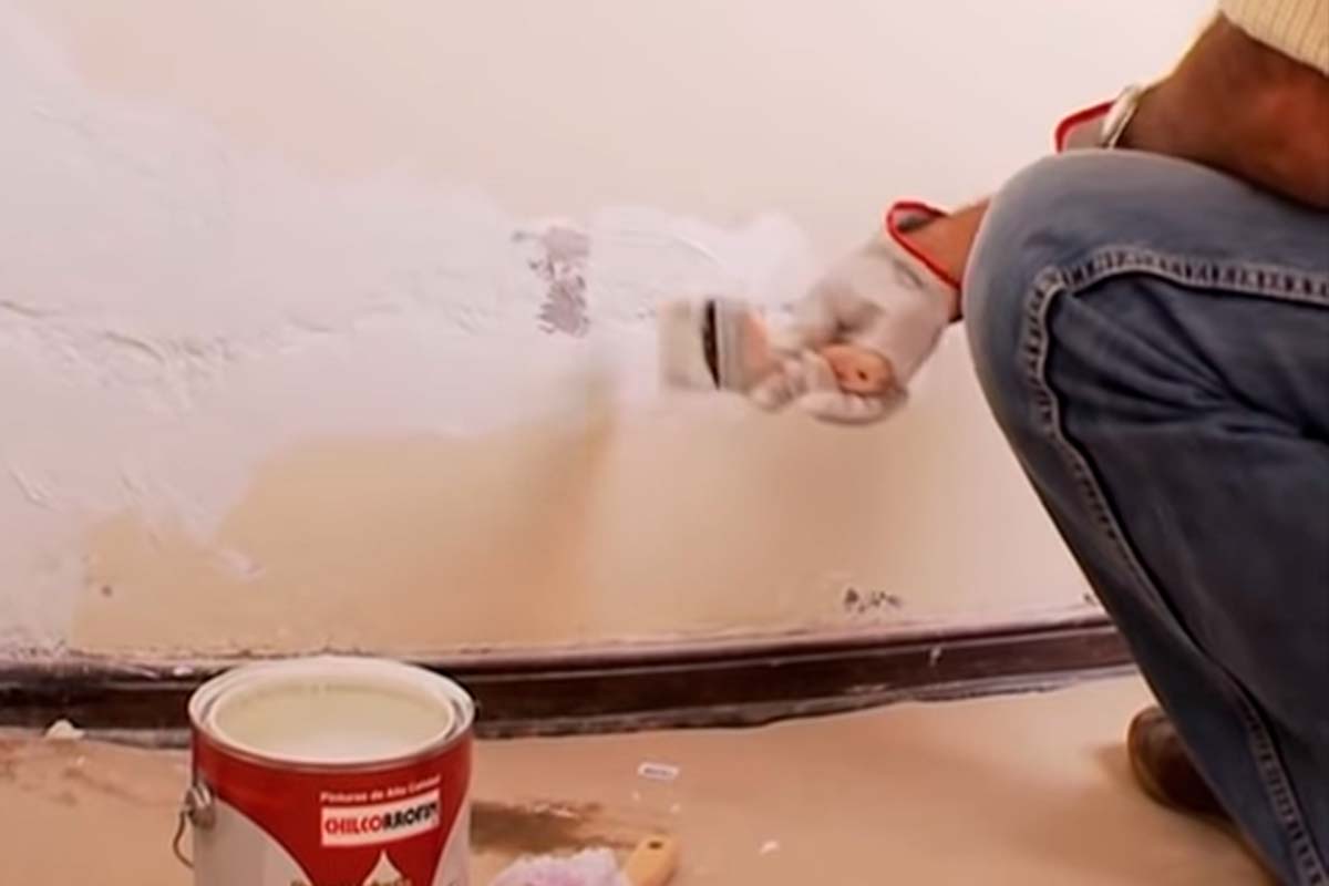 �C�mo reparar muro con humedad?