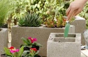Maceteros con bloques de hormig�n