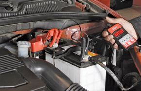 �C�mo recargar la bater�a de un autom�vil?