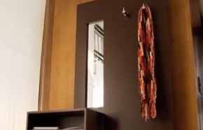 �C�mo construir un perchero con mesa de arrimo?